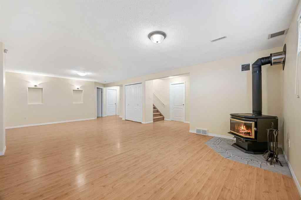 MLS® A2257926 - 4926 51 Avenue  in NONE Kitscoty, Residential