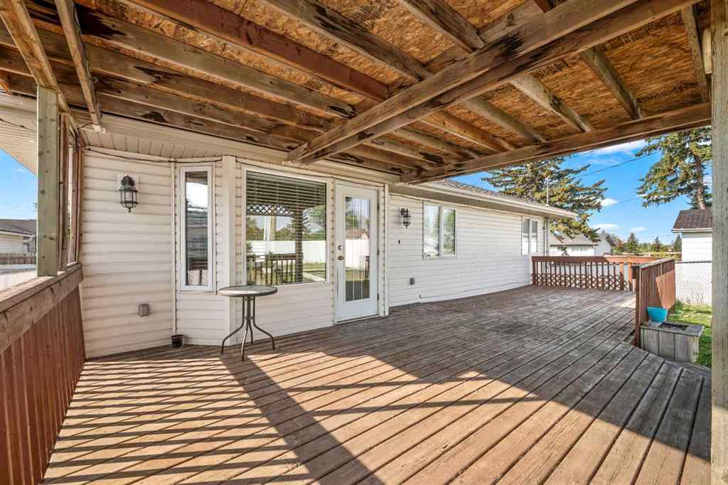 MLS® A2257926 - 4926 51 Avenue  in NONE Kitscoty, Residential