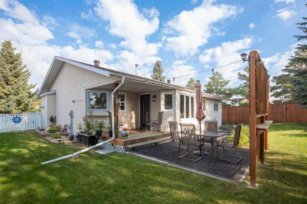 MLS® A2257927 - 3912 54th Avenue  in Southwest Innisfail Innisfail, Residential