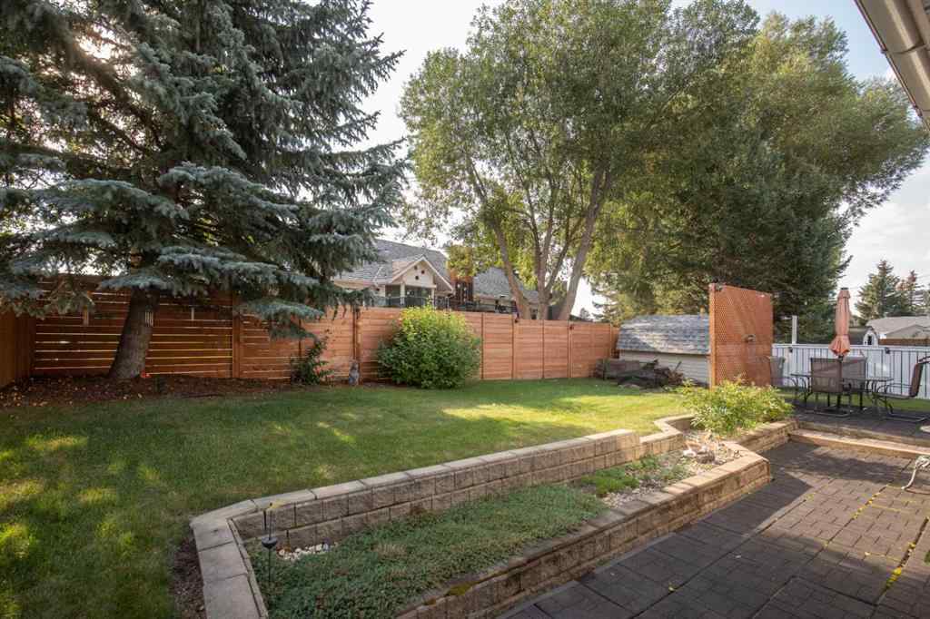 MLS® A2257927 - 3912 54th Avenue  in Southwest Innisfail Innisfail, Residential