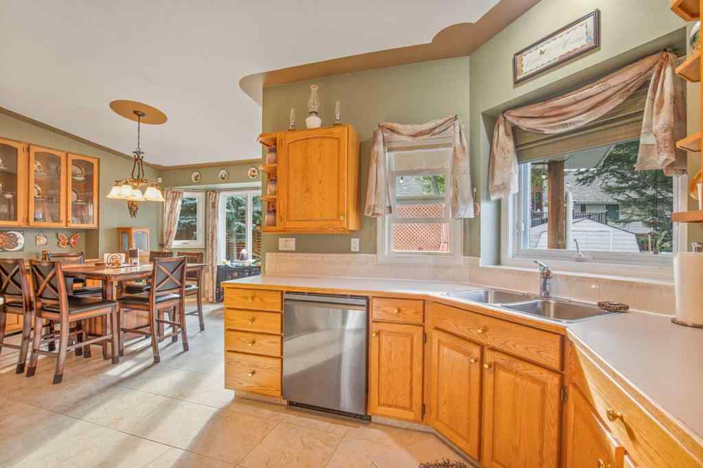 MLS® A2257927 - 3912 54th Avenue  in Southwest Innisfail Innisfail, Residential