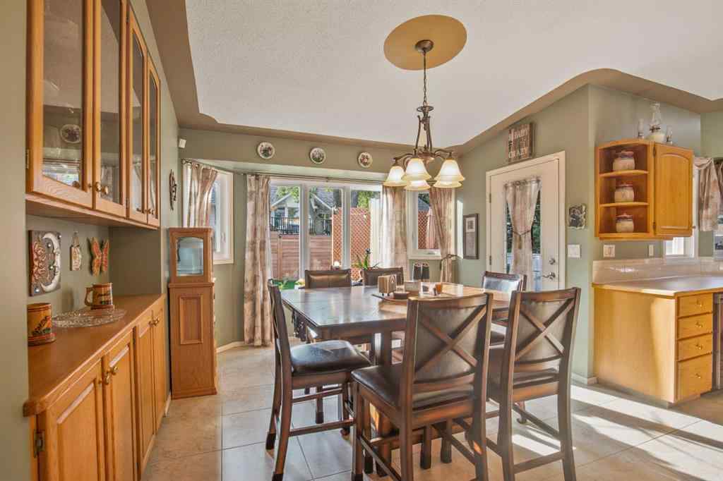 MLS® A2257927 - 3912 54th Avenue  in Southwest Innisfail Innisfail, Residential