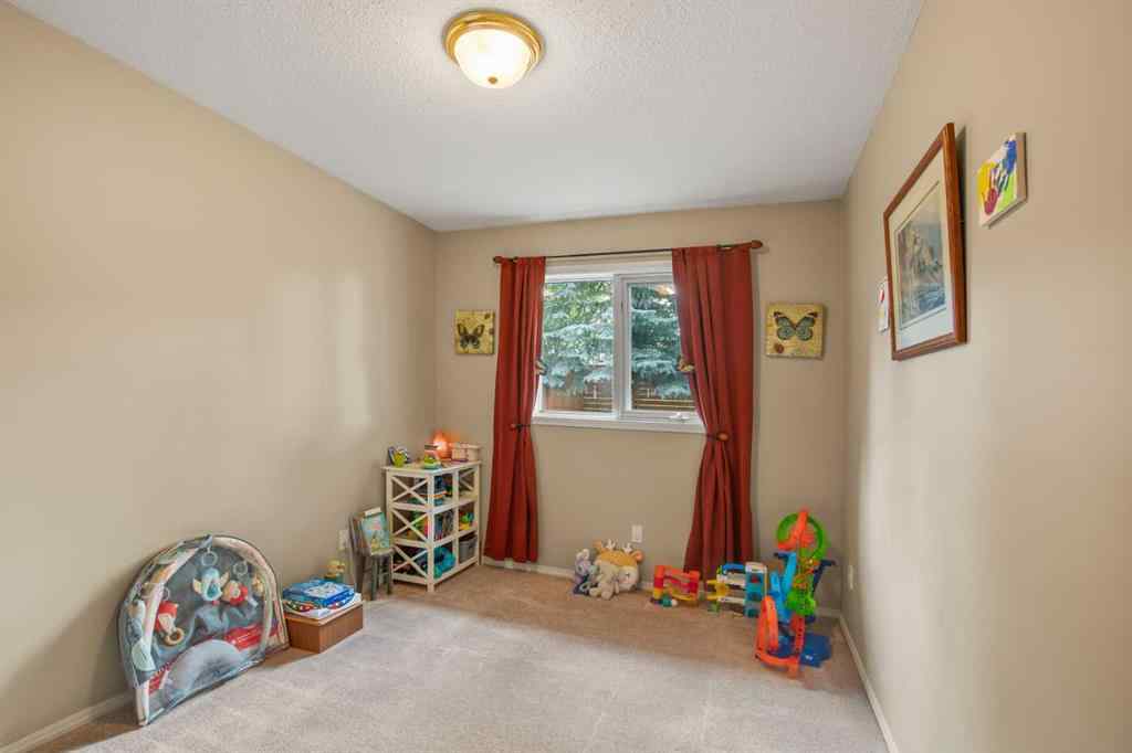 MLS® A2257927 - 3912 54th Avenue  in Southwest Innisfail Innisfail, Residential