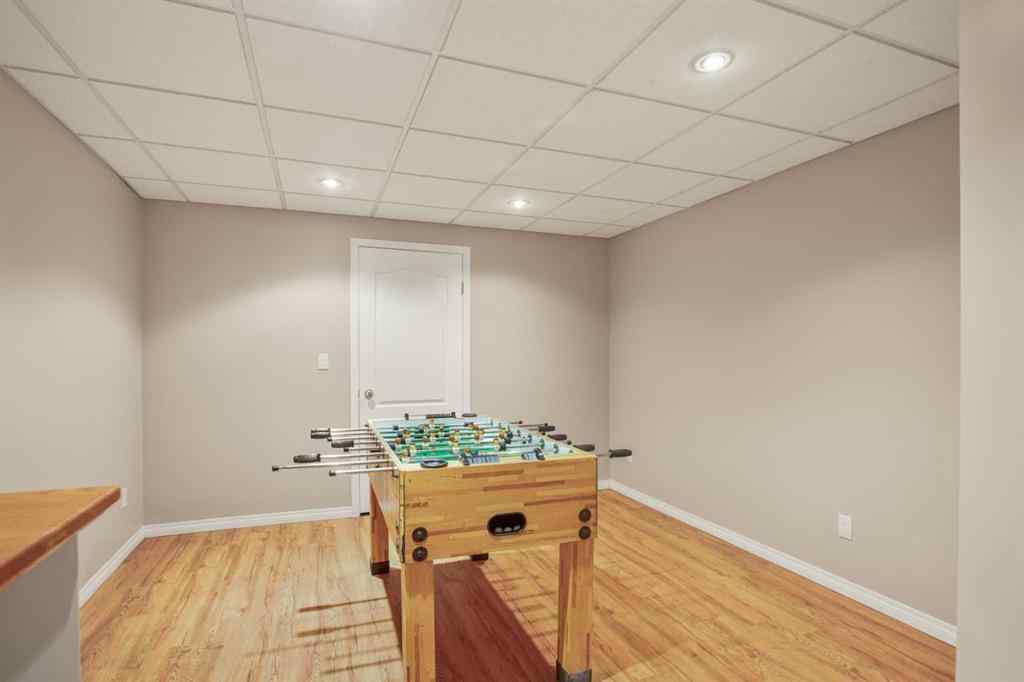 MLS® A2257927 - 3912 54th Avenue  in Southwest Innisfail Innisfail, Residential