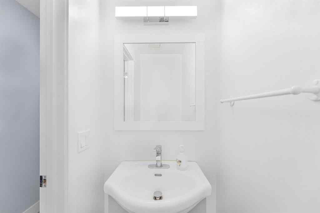MLS® A2257928 - 352 Brae Glen Road SW in Braeside Calgary, Residential