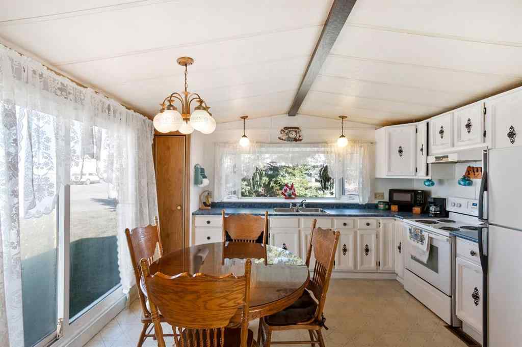 MLS® A2257929 - 707 Highfield Drive  in NONE Carstairs, Residential