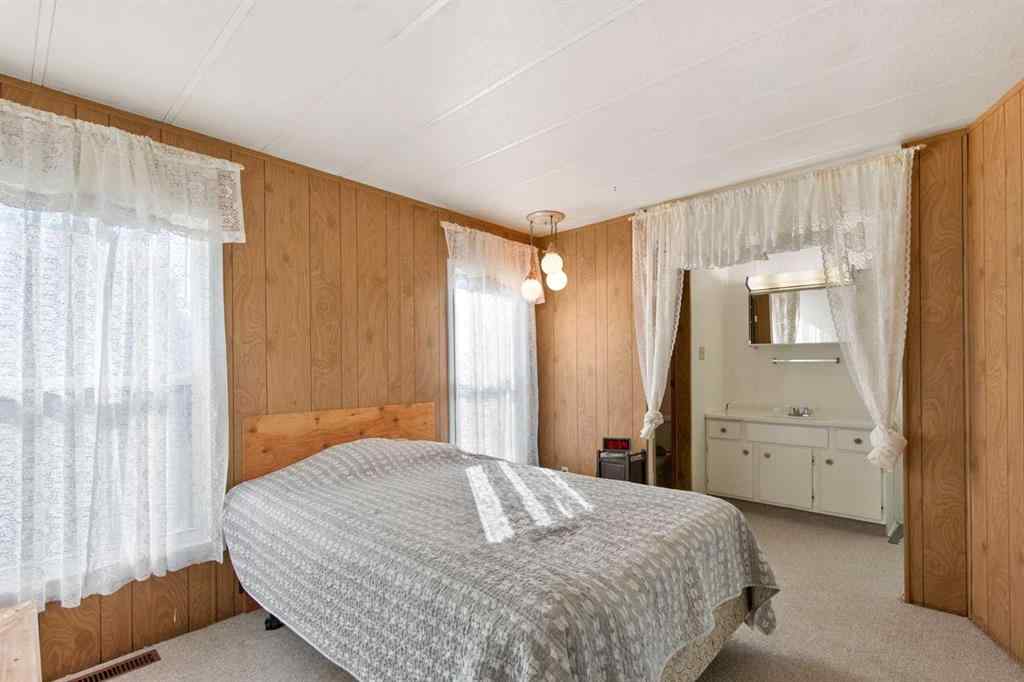 MLS® A2257929 - 707 Highfield Drive  in NONE Carstairs, Residential