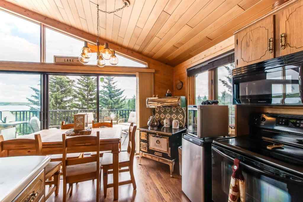 MLS® A2257932 - 17 Sherwood Crescent  in Elkwater Rural Cypress County, Residential