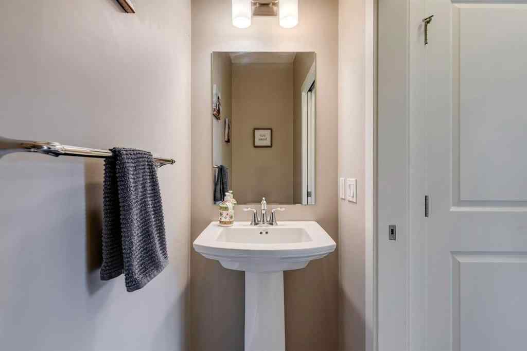 MLS® A2257933 - 22 Drake Landing Boulevard  in Drake Landing Okotoks, Residential