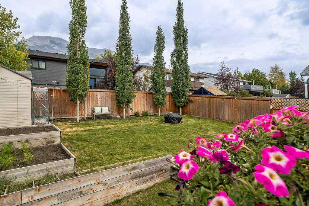MLS® A2257934 - 319 Hoodoo Crescent  in Cougar Creek Canmore, Residential