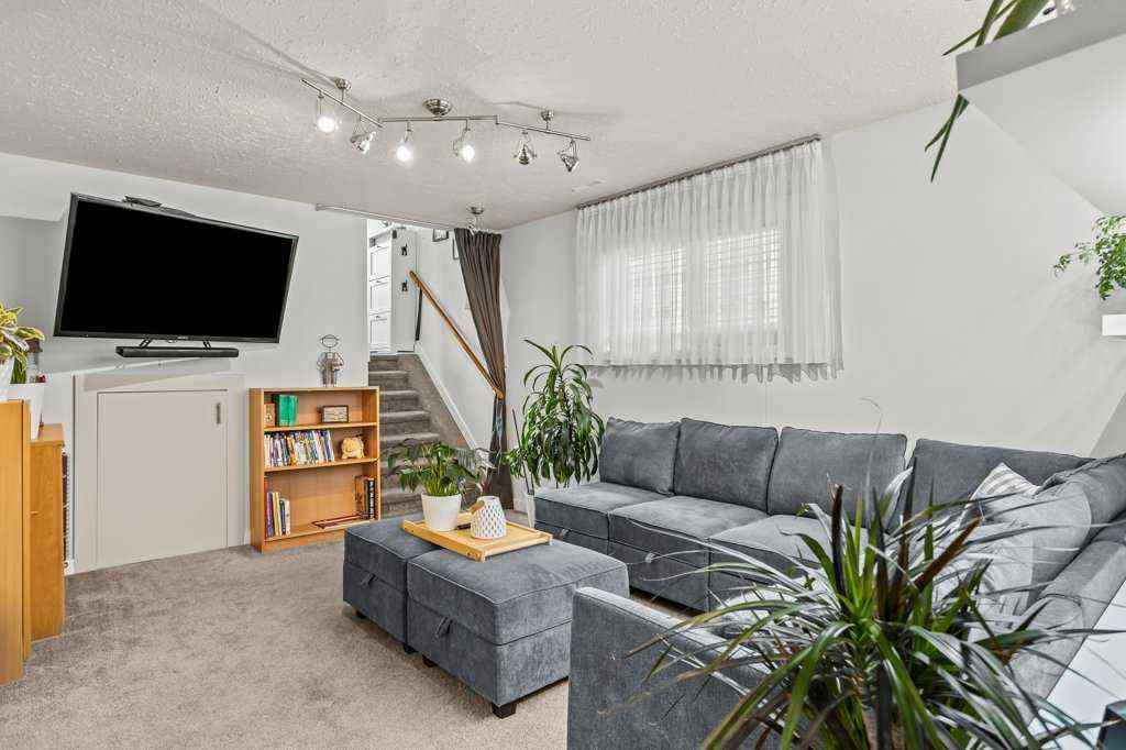 MLS® A2257934 - 319 Hoodoo Crescent  in Cougar Creek Canmore, Residential
