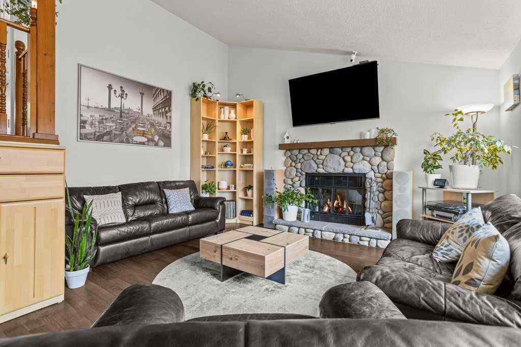MLS® A2257934 - 319 Hoodoo Crescent  in Cougar Creek Canmore, Residential