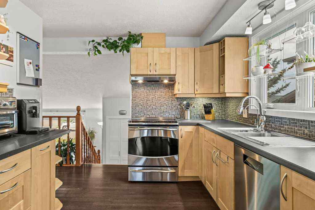 MLS® A2257934 - 319 Hoodoo Crescent  in Cougar Creek Canmore, Residential