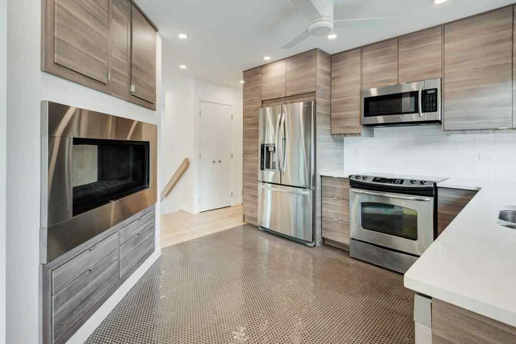 MLS® A2257935 - 112 Selkirk Drive SW in Southwood Calgary, Residential