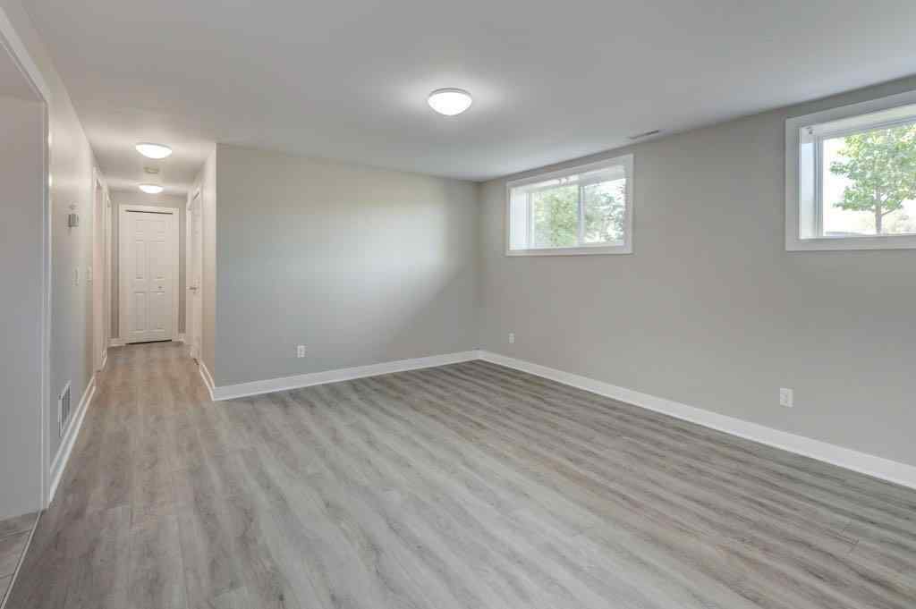MLS® A2257935 - 112 Selkirk Drive SW in Southwood Calgary, Residential