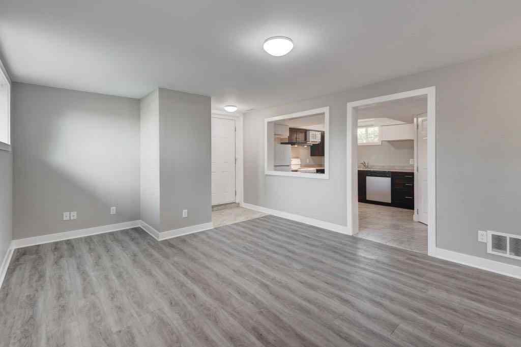 MLS® A2257935 - 112 Selkirk Drive SW in Southwood Calgary, Residential