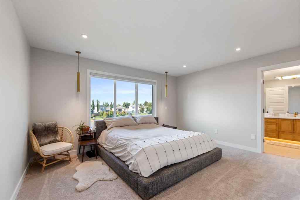 MLS® A2257937 - 224 South Shore View  in South Shores Chestermere, Residential