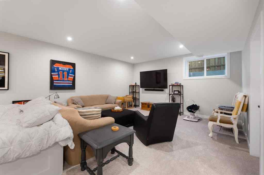 MLS® A2257937 - 224 South Shore View  in South Shores Chestermere, Residential