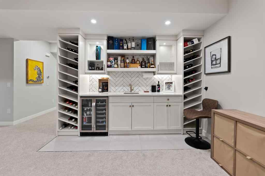 MLS® A2257937 - 224 South Shore View  in South Shores Chestermere, Residential