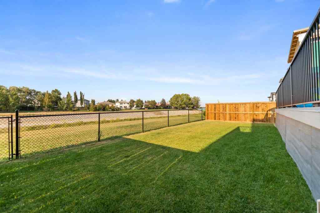 MLS® A2257937 - 224 South Shore View  in South Shores Chestermere, Residential