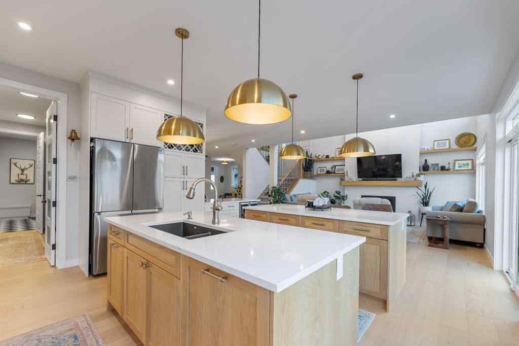 MLS® A2257937 - 224 South Shore View  in South Shores Chestermere, Residential
