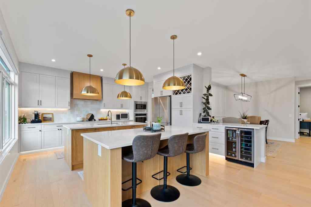 MLS® A2257937 - 224 South Shore View  in South Shores Chestermere, Residential