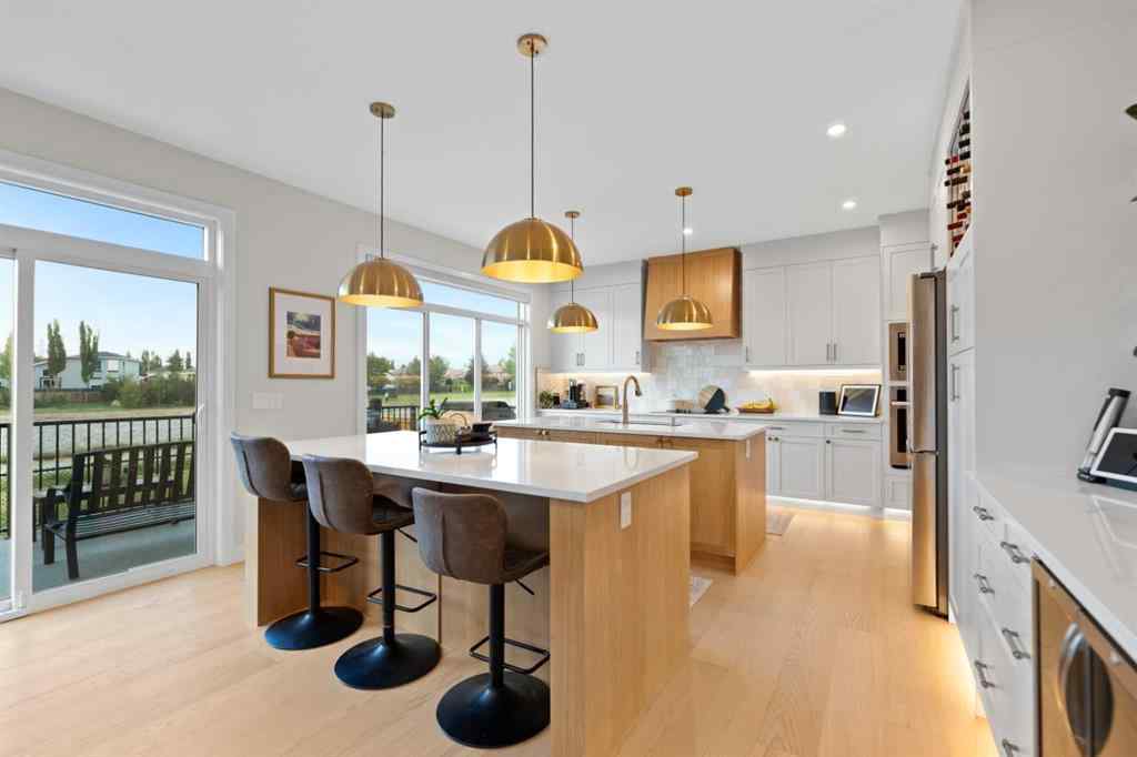 MLS® A2257937 - 224 South Shore View  in South Shores Chestermere, Residential