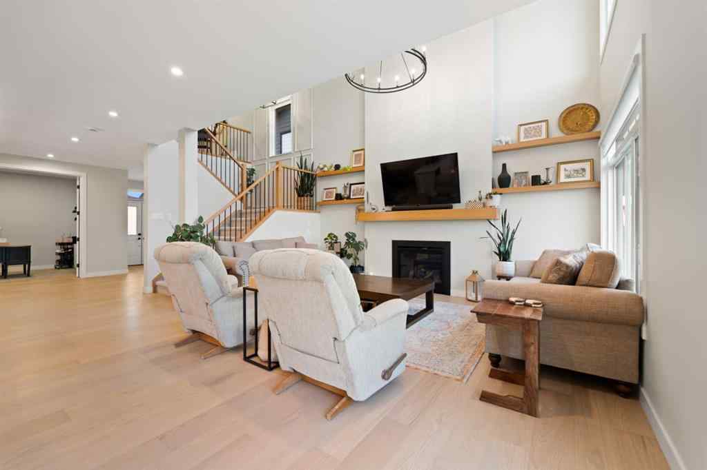 MLS® A2257937 - 224 South Shore View  in South Shores Chestermere, Residential