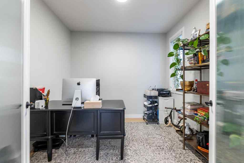 MLS® A2257937 - 224 South Shore View  in South Shores Chestermere, Residential