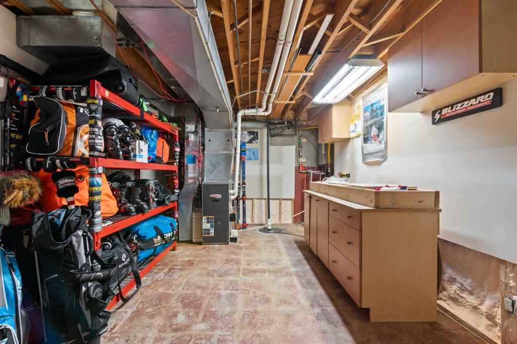 MLS® A2257941 - 6847 Lawrence Court SW in Lakeview Calgary, Residential