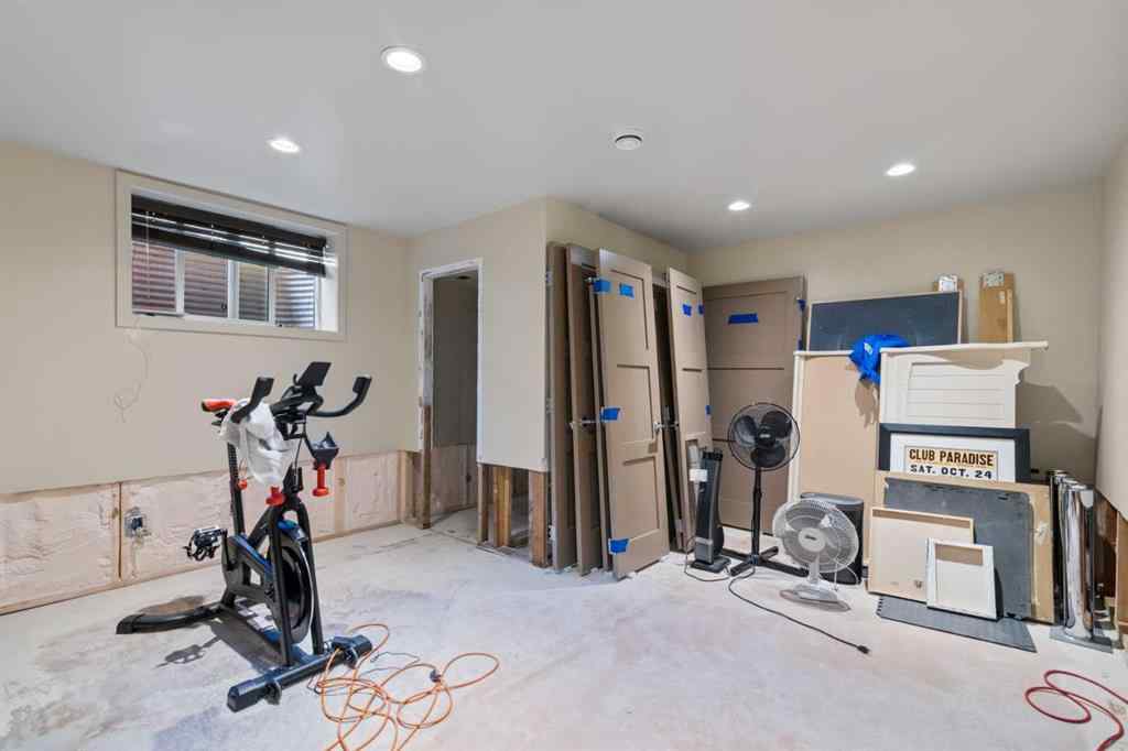 MLS® A2257941 - 6847 Lawrence Court SW in Lakeview Calgary, Residential