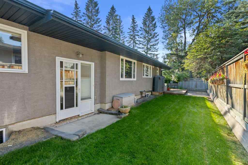 MLS® A2257941 - 6847 Lawrence Court SW in Lakeview Calgary, Residential