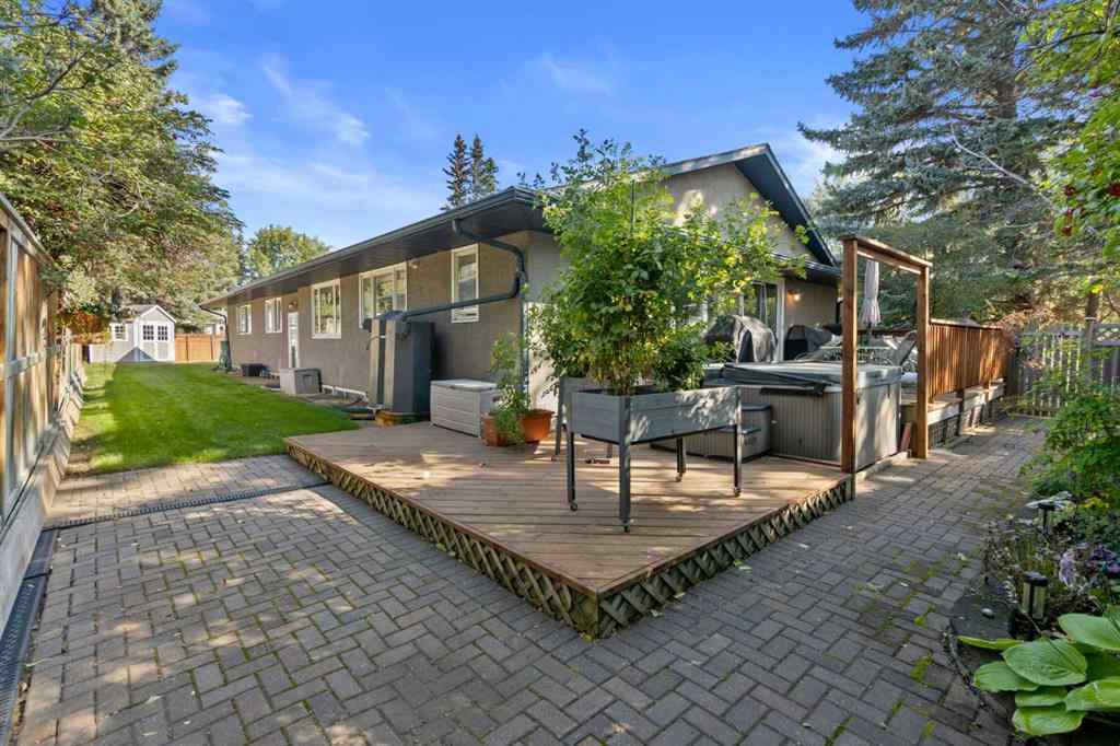 MLS® A2257941 - 6847 Lawrence Court SW in Lakeview Calgary, Residential
