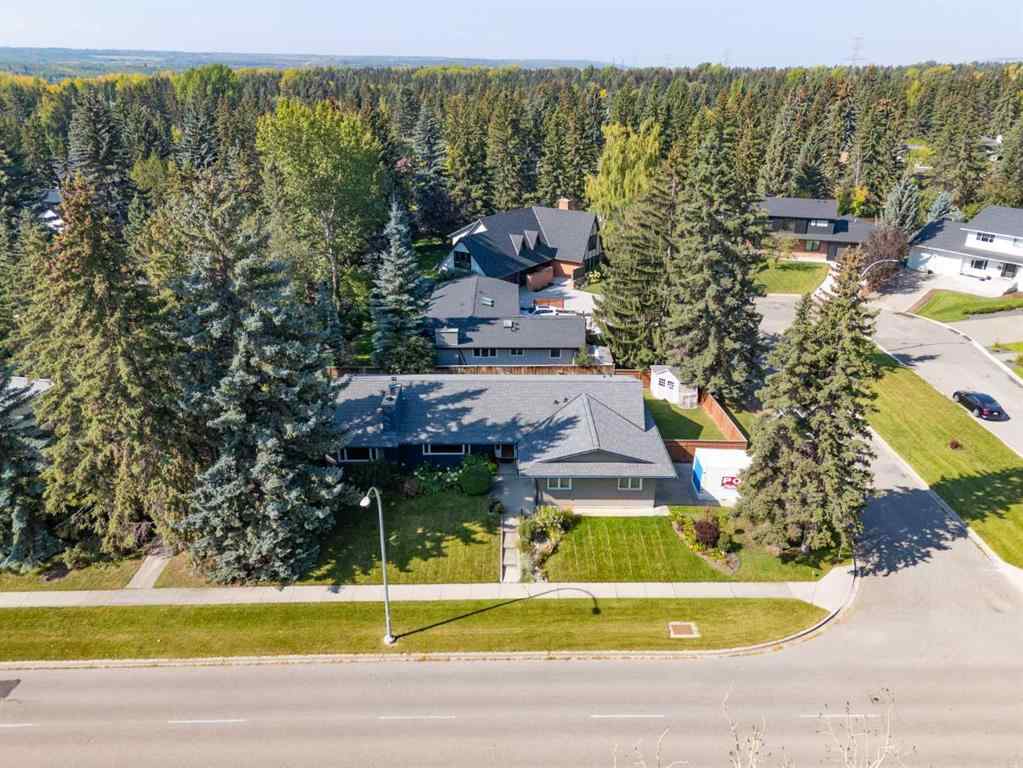 MLS® A2257941 - 6847 Lawrence Court SW in Lakeview Calgary, Residential