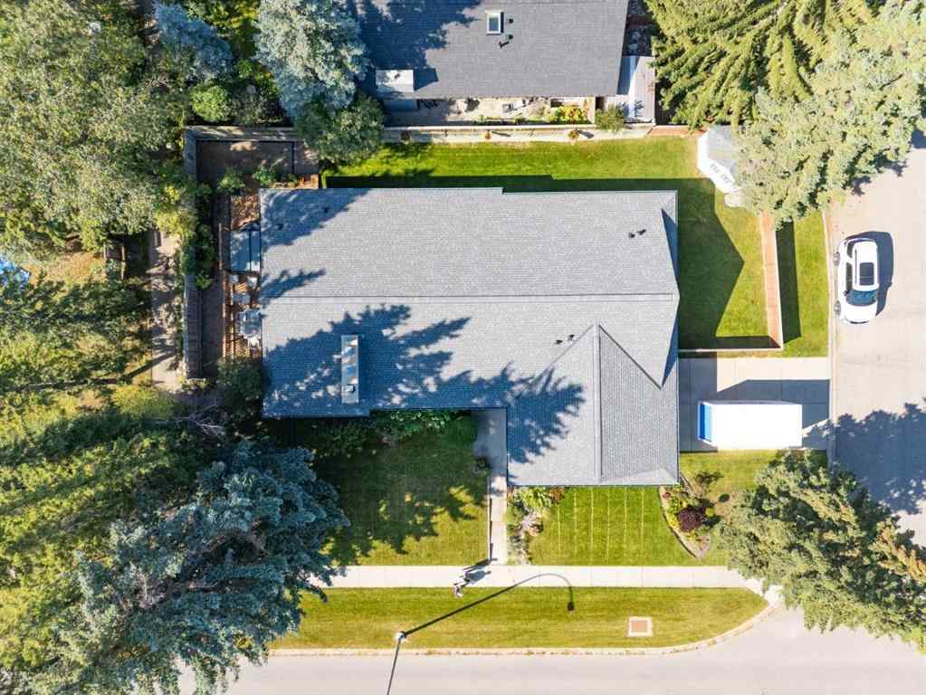 MLS® A2257941 - 6847 Lawrence Court SW in Lakeview Calgary, Residential