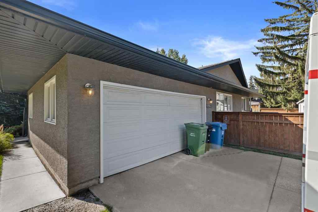 MLS® A2257941 - 6847 Lawrence Court SW in Lakeview Calgary, Residential