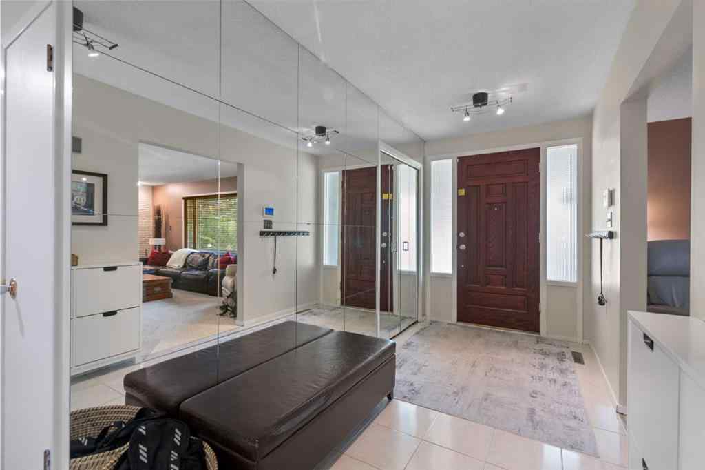 MLS® A2257941 - 6847 Lawrence Court SW in Lakeview Calgary, Residential
