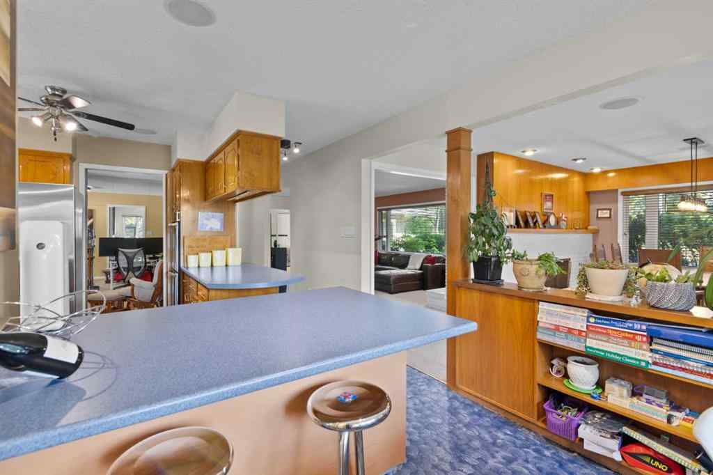 MLS® A2257941 - 6847 Lawrence Court SW in Lakeview Calgary, Residential