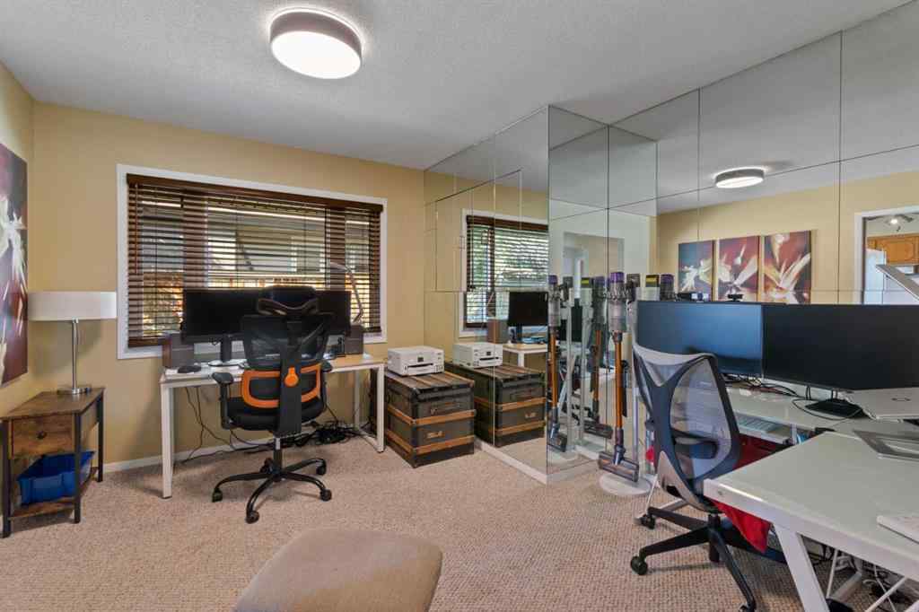 MLS® A2257941 - 6847 Lawrence Court SW in Lakeview Calgary, Residential