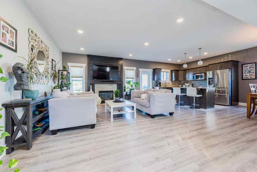 MLS® A2257942 - 10114 87 Street  in Crystal Landing Grande Prairie, Residential