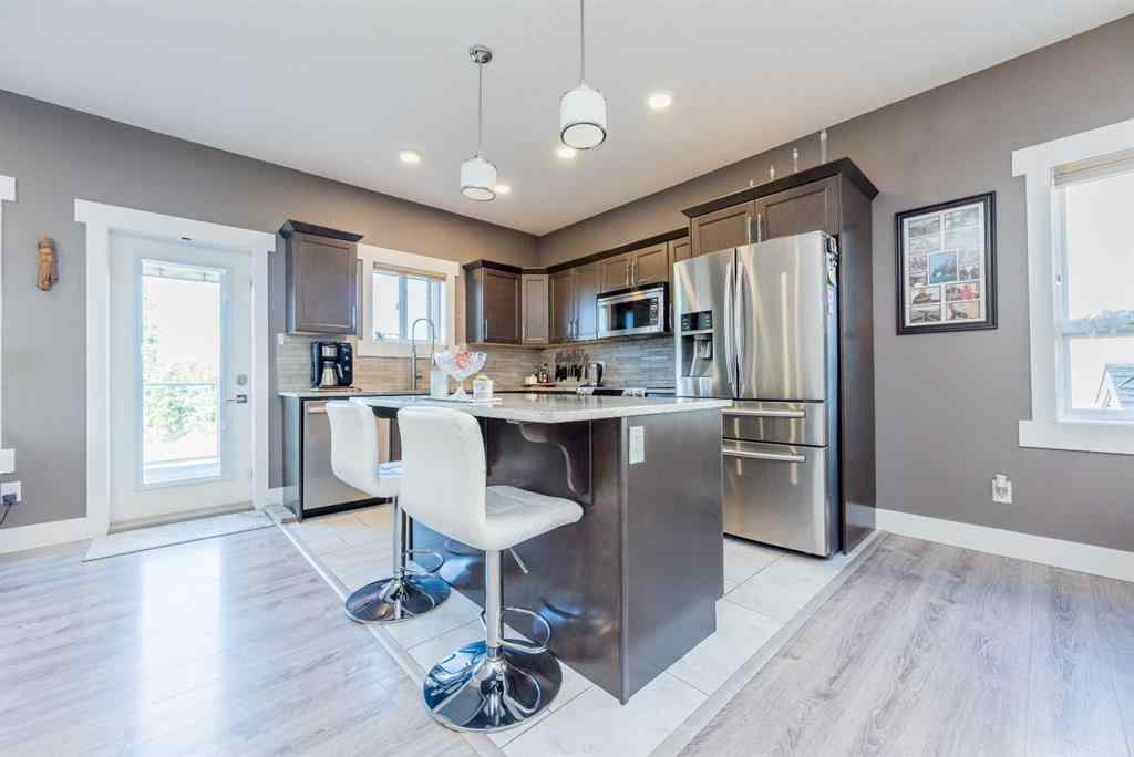 MLS® A2257942 - 10114 87 Street  in Crystal Landing Grande Prairie, Residential