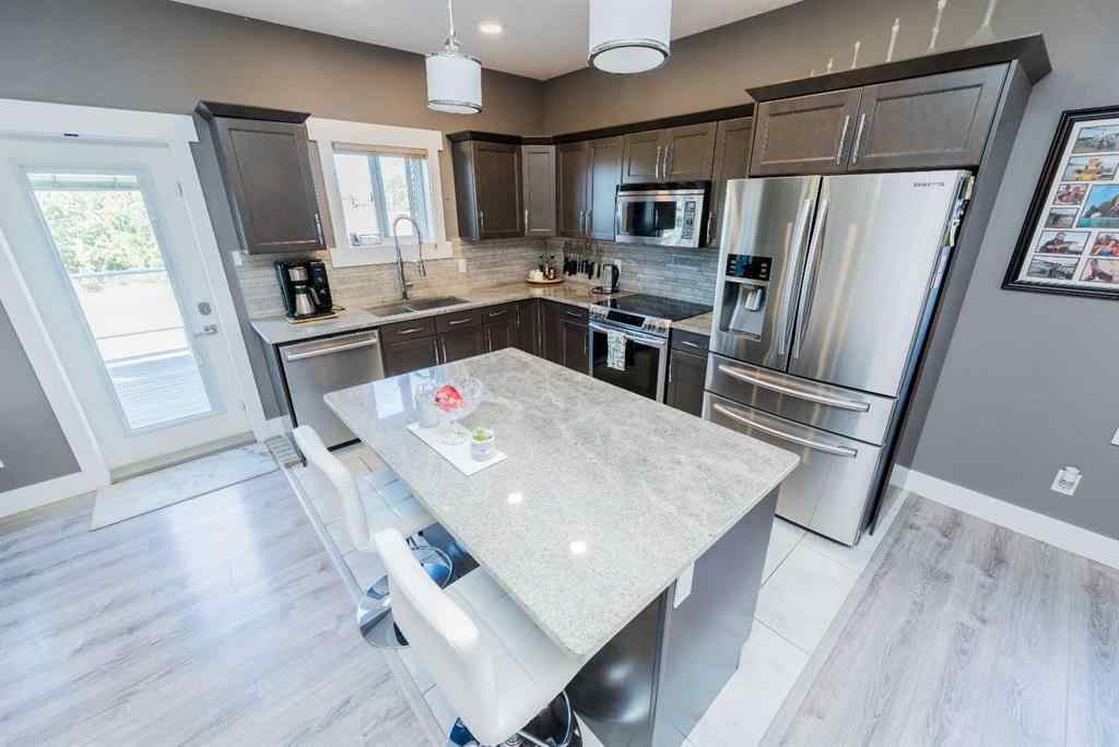 MLS® A2257942 - 10114 87 Street  in Crystal Landing Grande Prairie, Residential