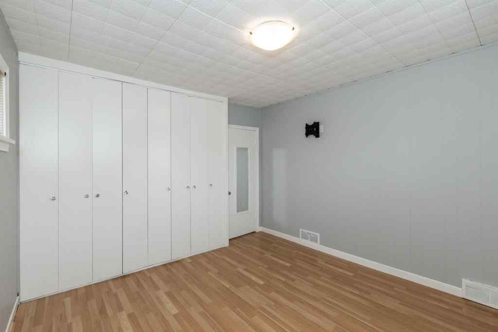 MLS® A2257947 - 4408 50 Avenue  in Central Innisfail Innisfail, Residential
