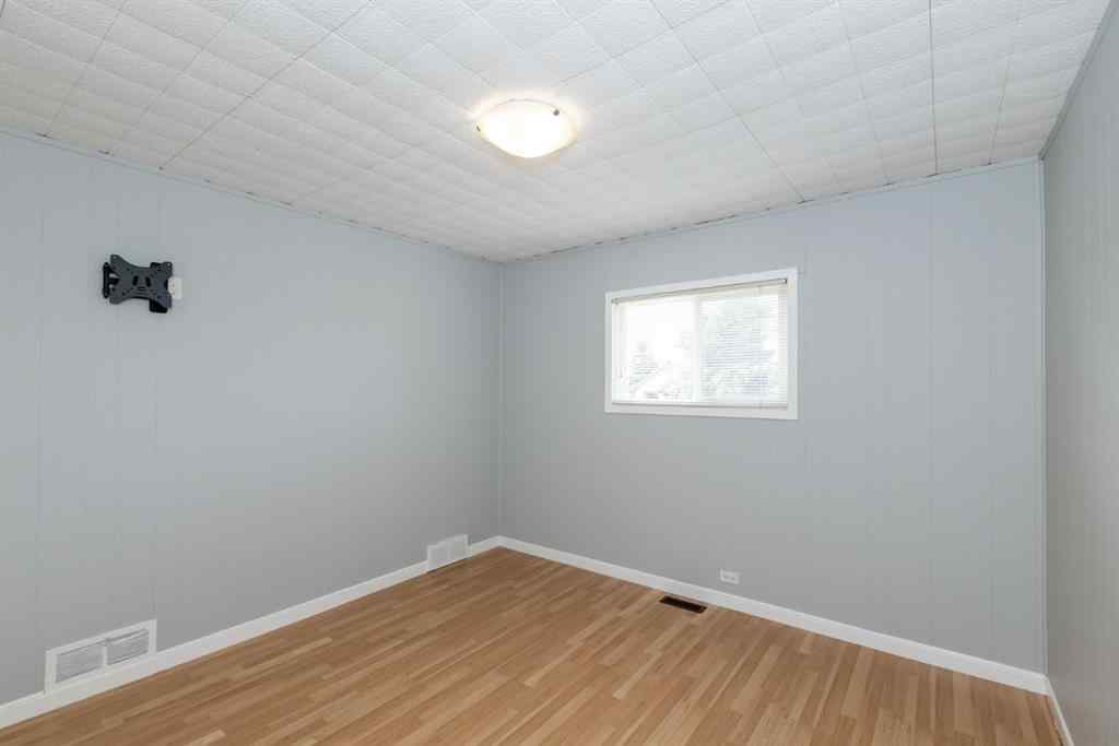 MLS® A2257947 - 4408 50 Avenue  in Central Innisfail Innisfail, Residential