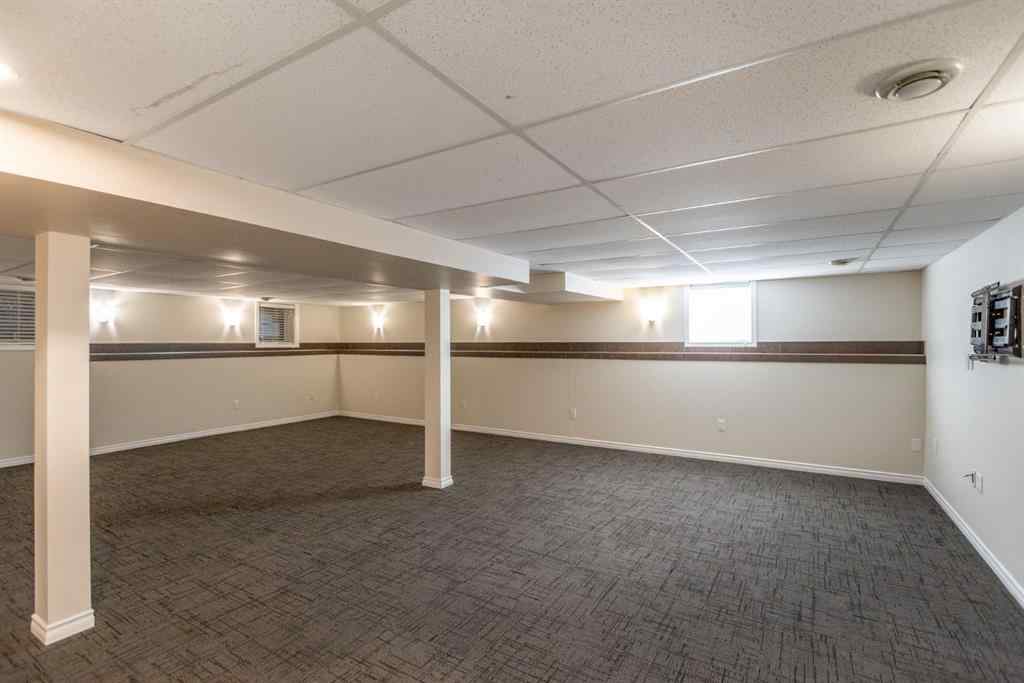 MLS® A2257947 - 4408 50 Avenue  in Central Innisfail Innisfail, Residential