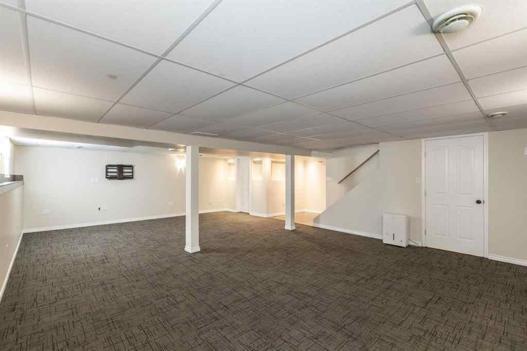 MLS® A2257947 - 4408 50 Avenue  in Central Innisfail Innisfail, Residential