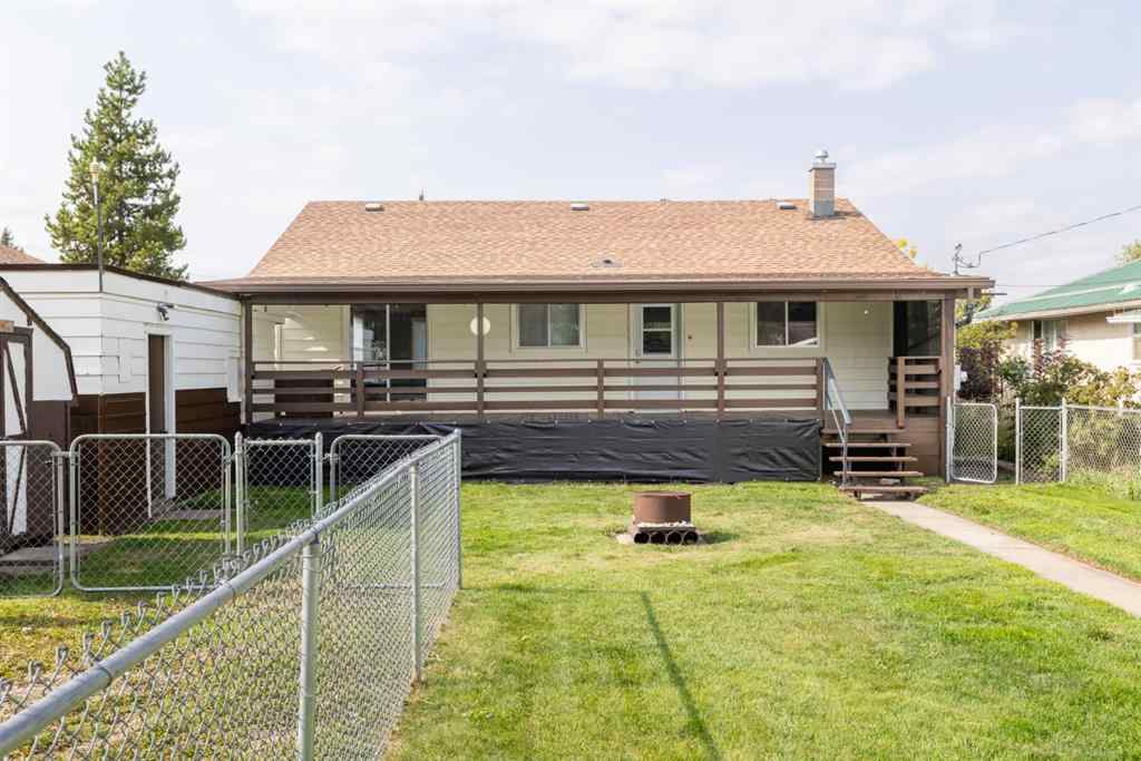 MLS® A2257947 - 4408 50 Avenue  in Central Innisfail Innisfail, Residential
