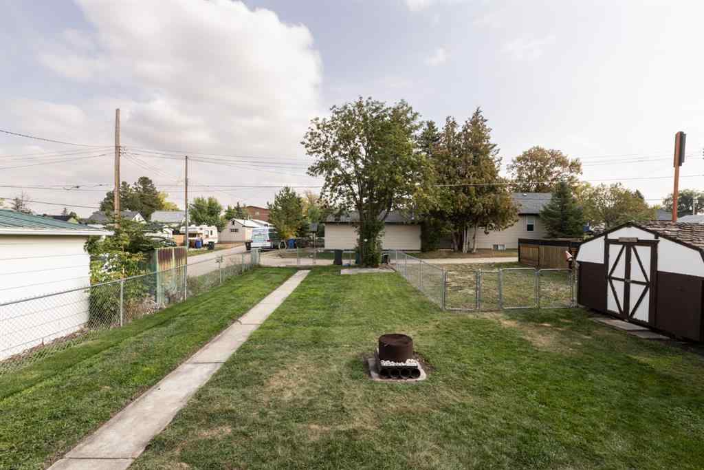 MLS® A2257947 - 4408 50 Avenue  in Central Innisfail Innisfail, Residential