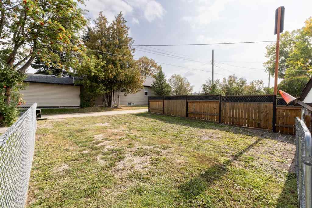 MLS® A2257947 - 4408 50 Avenue  in Central Innisfail Innisfail, Residential