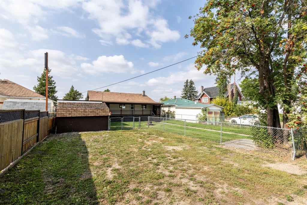 MLS® A2257947 - 4408 50 Avenue  in Central Innisfail Innisfail, Residential